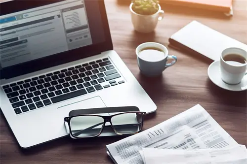 丽江旅游学院去丽江飞机场要多久